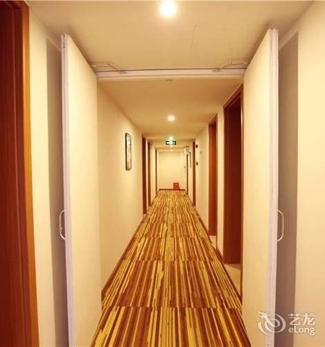 Jinguang Express Hotel Chengdu Yingmenkou Branch Екстер'єр фото