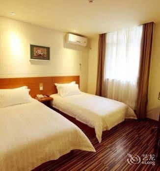 Jinguang Express Hotel Chengdu Yingmenkou Branch Екстер'єр фото